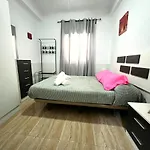 Acogedor En Rosaleda Centro Lejlighed *