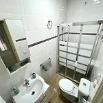 Acogedor En Rosaleda Centro Lejlighed