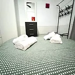 Acogedor En Rosaleda Centro Málaga