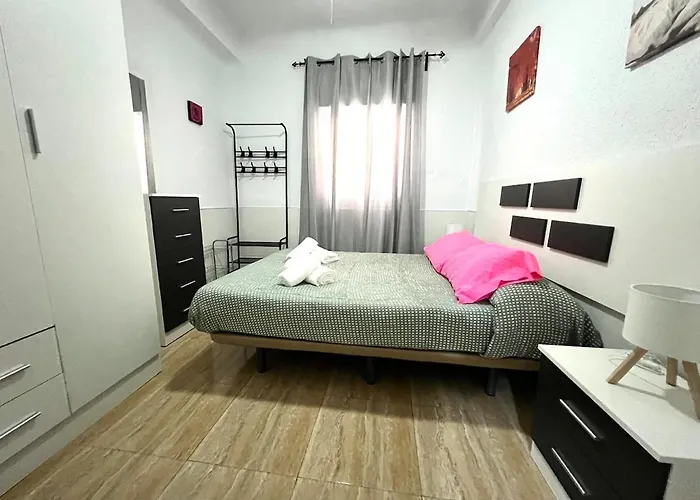 Acogedor En Rosaleda Centro Apartamento *